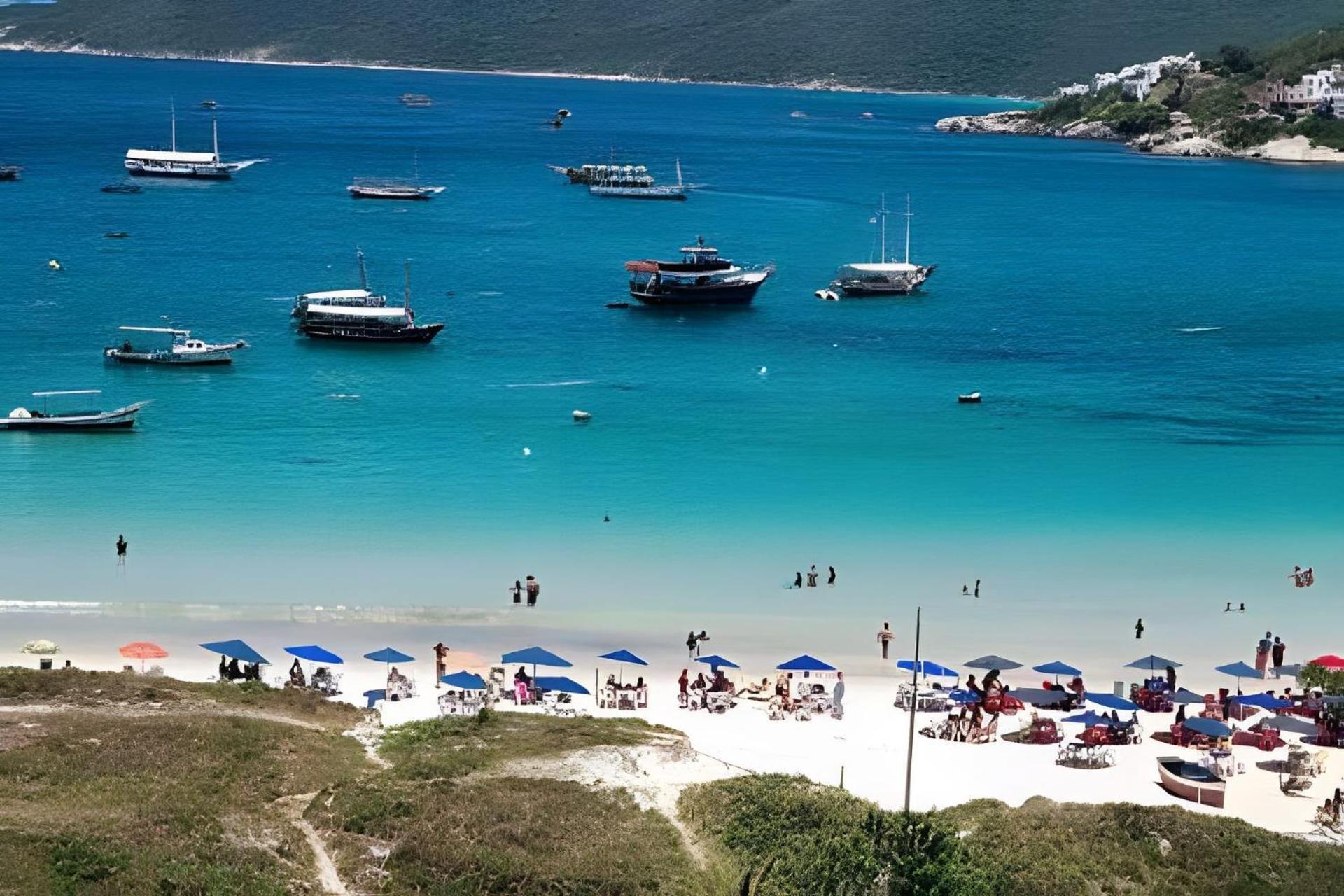 Apartamentos De 2 Quartos Com Piscina Na Praia Dos Anjos Арраял-ду-Кабу Екстер'єр фото