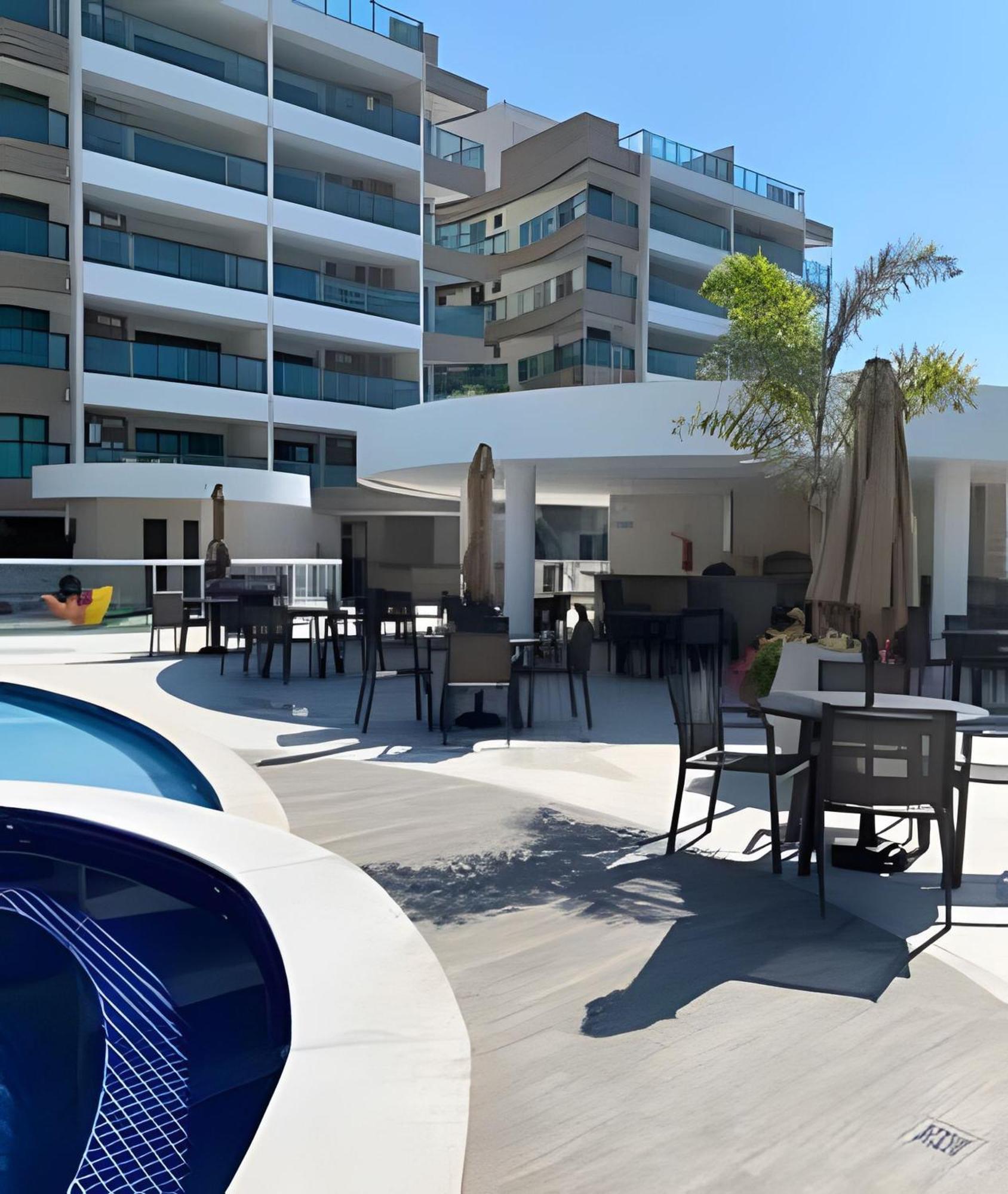 Apartamentos De 2 Quartos Com Piscina Na Praia Dos Anjos Арраял-ду-Кабу Екстер'єр фото